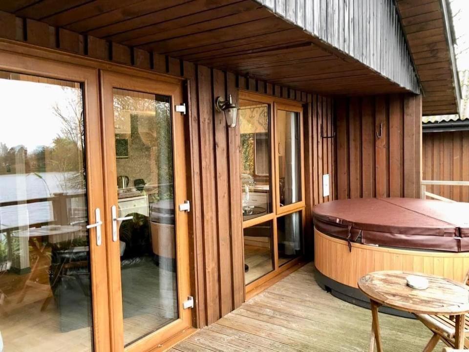 Holly Lodge 14 Hot Tub Йорк Экстерьер фото